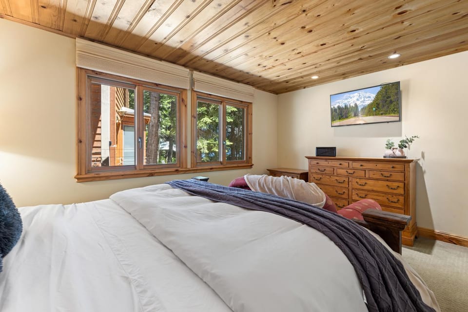 TV and multimedia, Bedroom