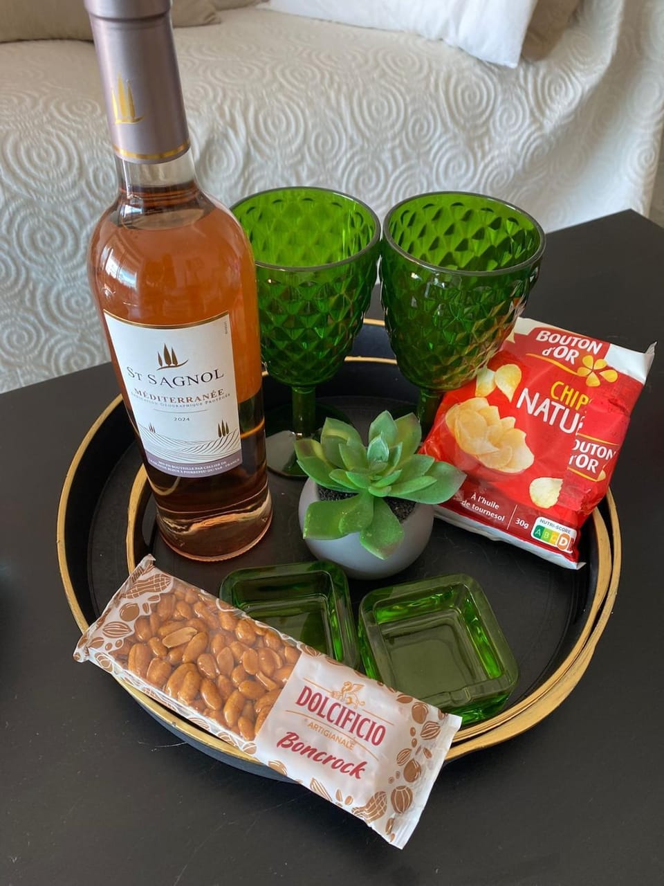 Food and drinks, Food, Drinks