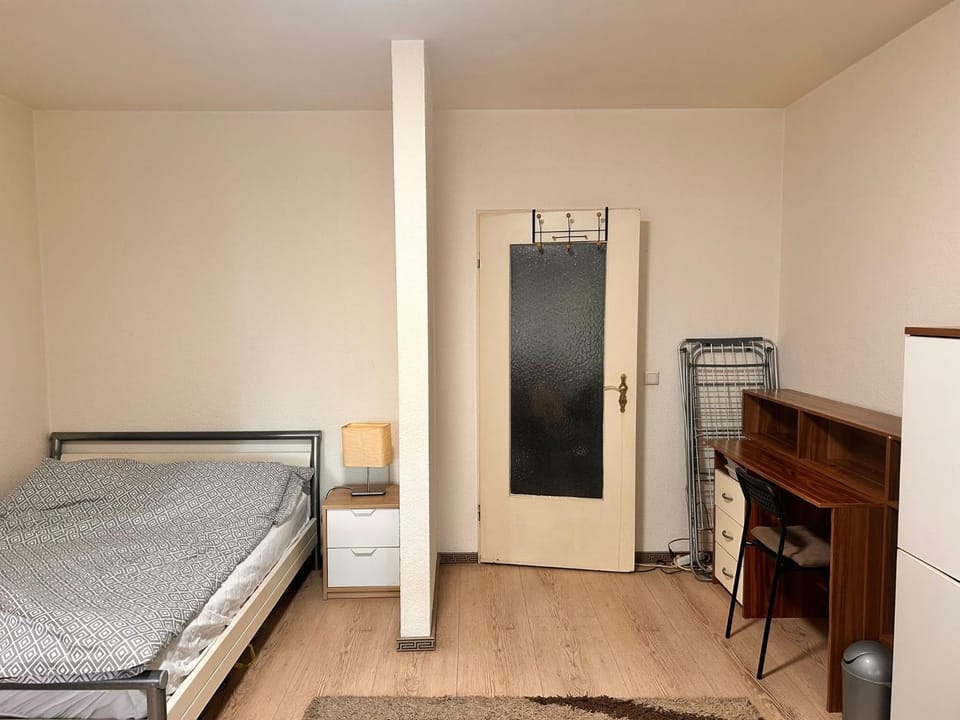 1 Zimmer Wohnung mit Küche und Bad in Dortmund Brackel Apartment in Dortmund