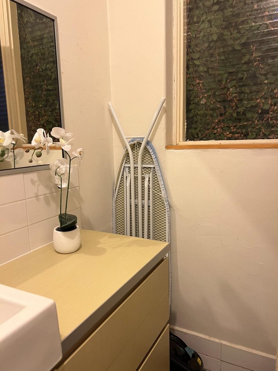 Unique appt 2 Bdrm, Ground level, pets ok House in Melbourne