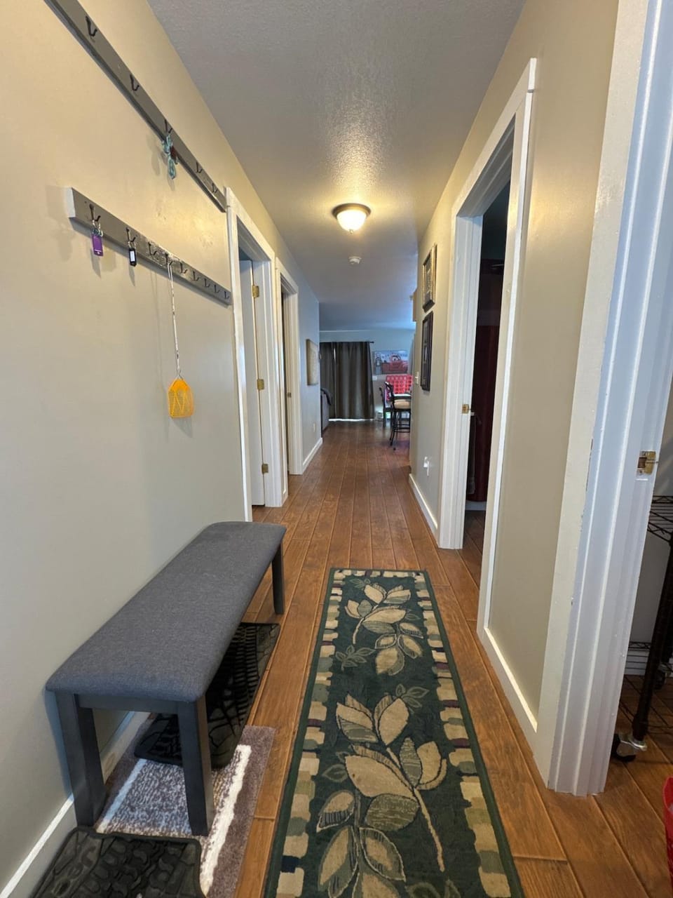 Private 2 Bedroom Lofted Garage Getaway Apartment in Orleans