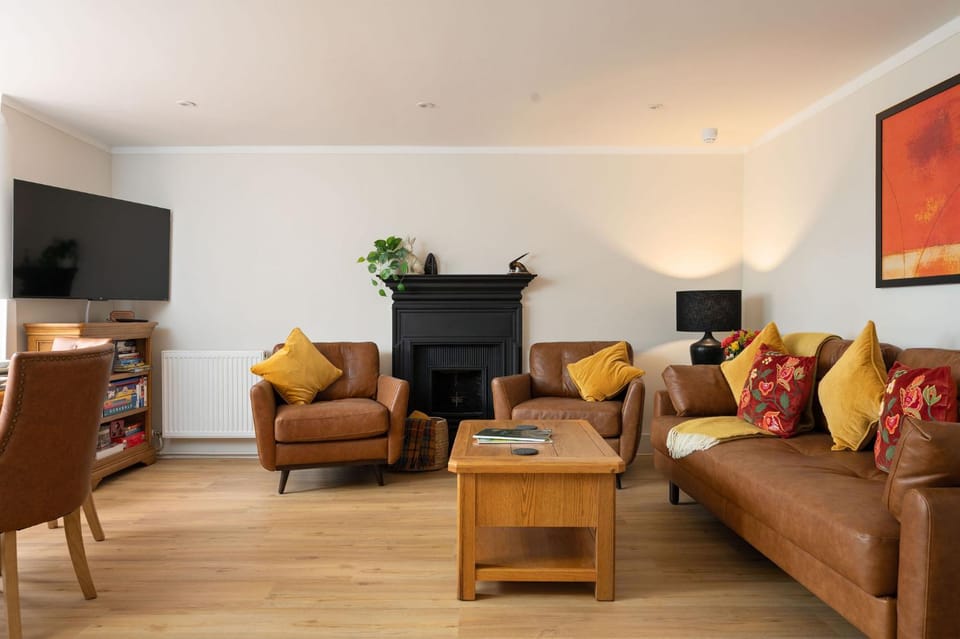 Escape to Serene Georgian Estate, near Edinburgh Apartment in Scotland