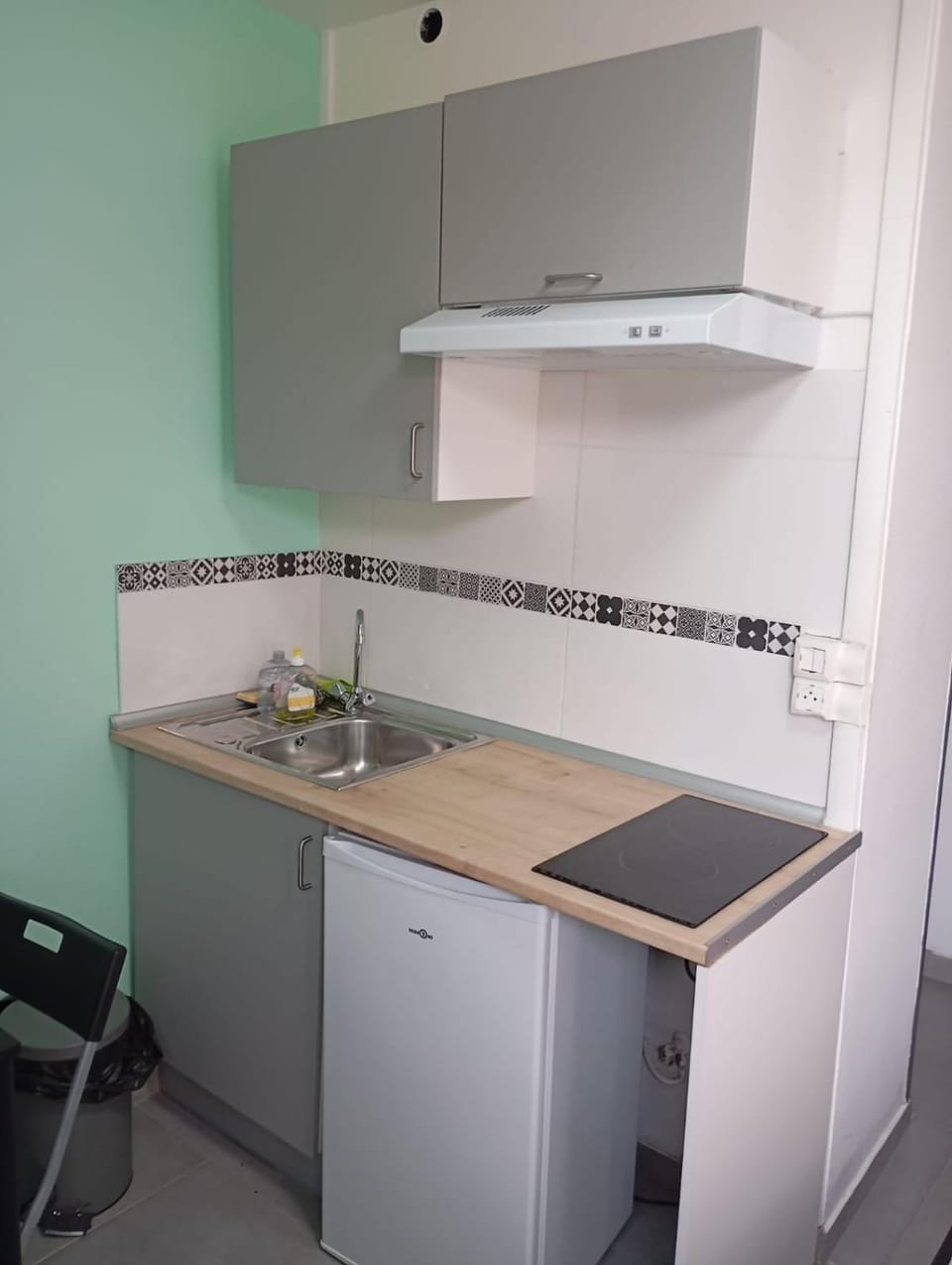 Studio rénové proche métro Apartment in Lille