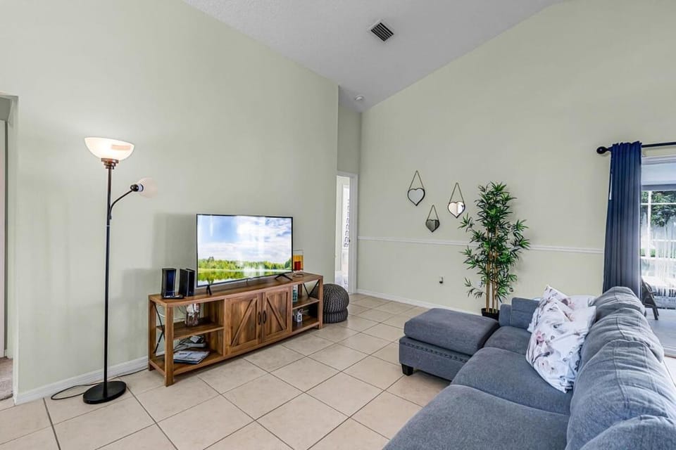 Mi Casita Near Disney Universal Apartment in Kissimmee
