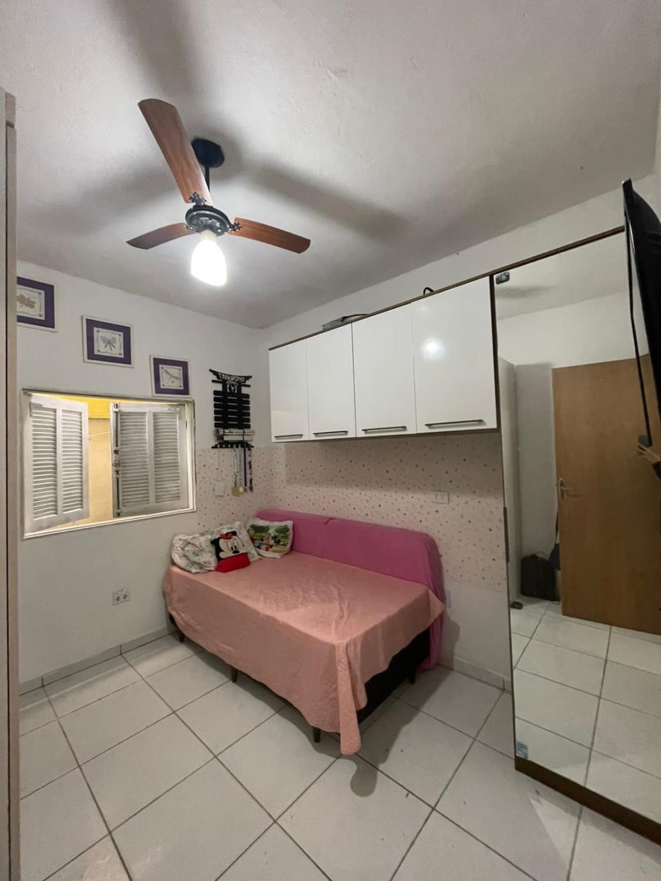 Bed, Photo of the whole room, wardrobe