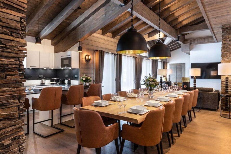 Kitchen or kitchenette, Food and drinks, Dining area