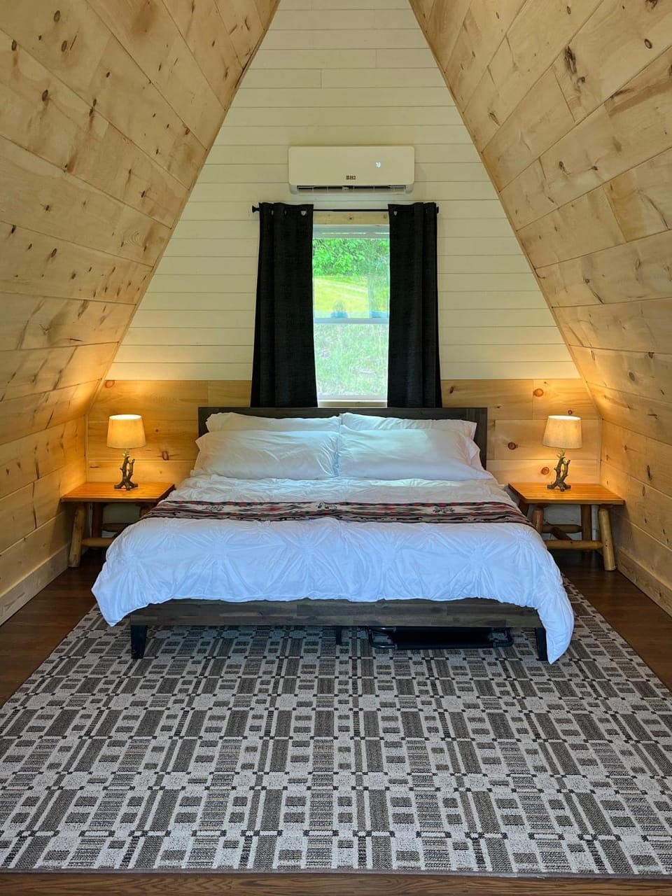 Cozy Coyote A-Frame Tiny Cabin Cabin in Sevierville