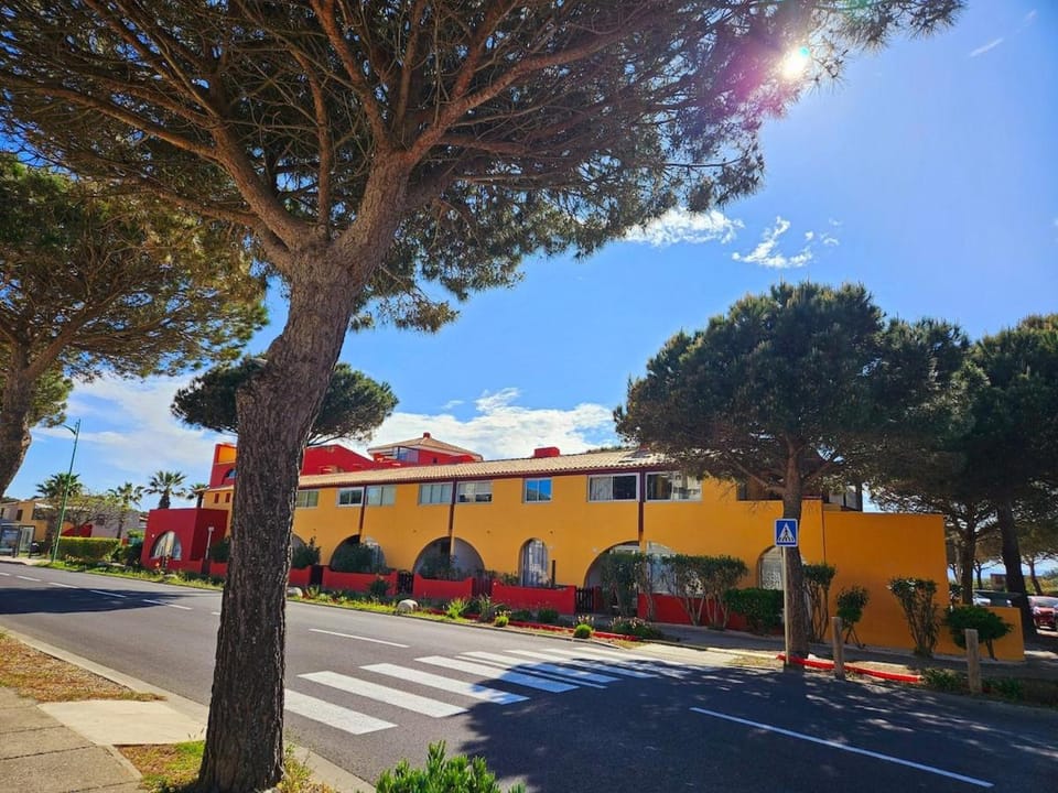 Property building, Street view