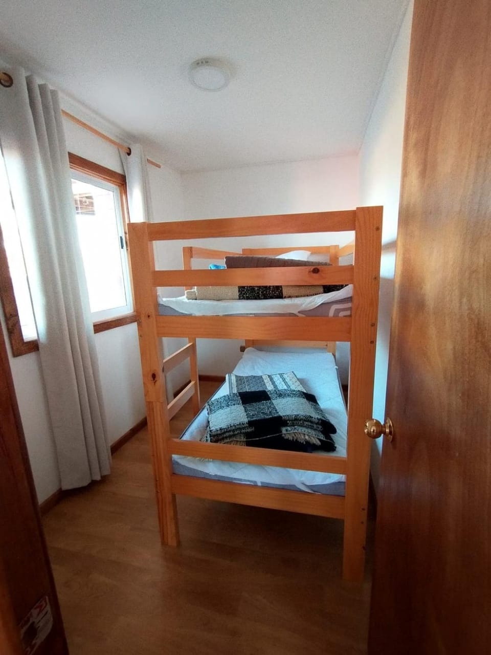 Bedroom, bunk bed