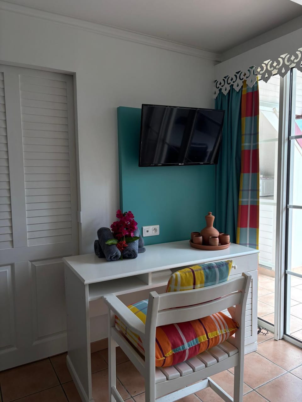 TV and multimedia, Dining area