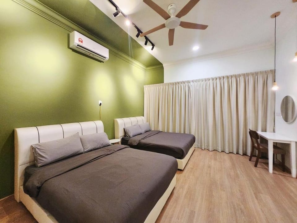 Ipoh pasir puteh vibrant home 4br 15 pax House in Ipoh
