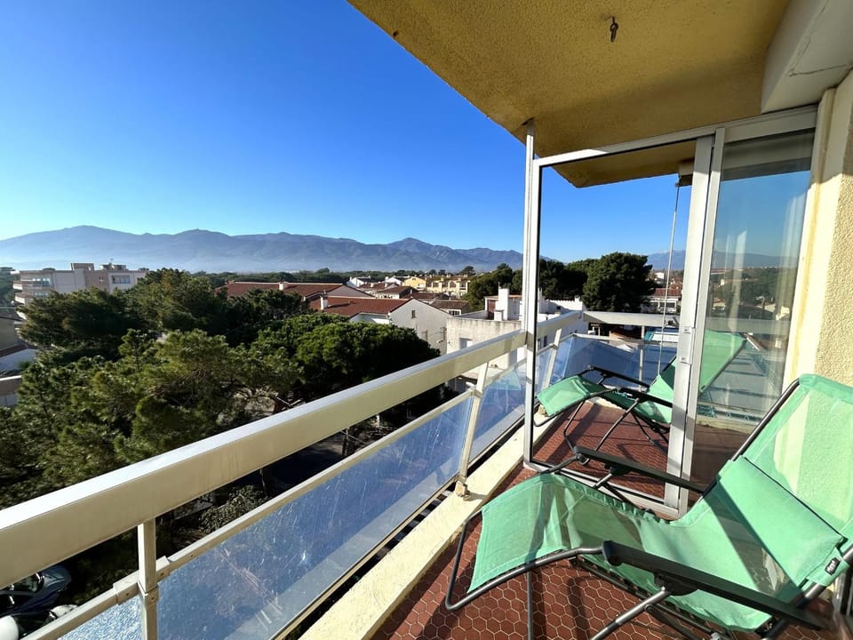 Appartement 4 personnes bord de mer, avec climatisation et parking - FR-1-837-49 Apartment in Argeles-sur-Mer
