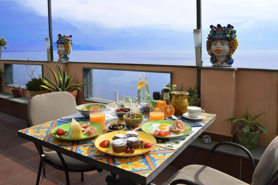 Spring, Summer, Balcony/Terrace, Autumn, Continental breakfast, Italian breakfast, English/Irish breakfast