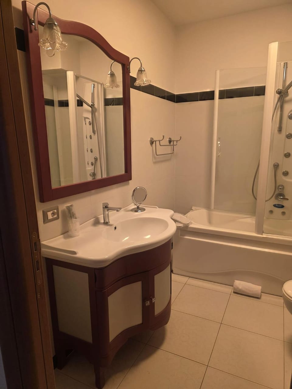 Toilet, Bathroom, Bath