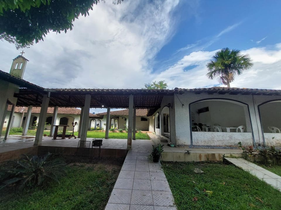 Chácara com experiência em receber retiros e caravanas temos mas 60 camas fone para contato House in State of Maranhão, Brazil