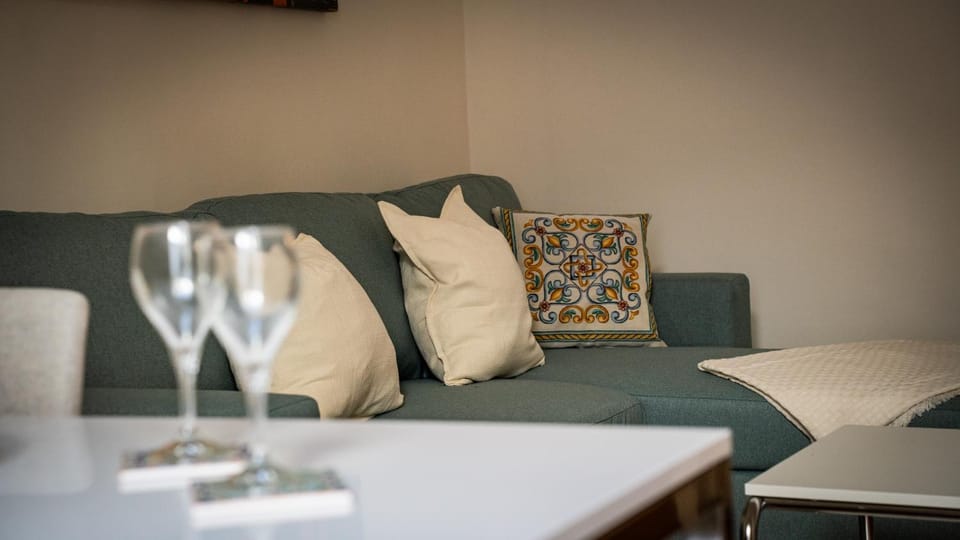 La Dimora al Duomo - Elegant Historic Stay in Centro Catania by Duomo Apartment in Catania
