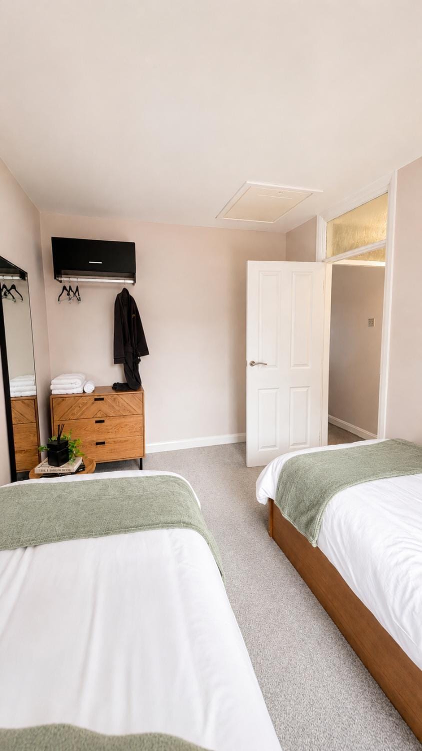 Bed, Bedroom, wardrobe