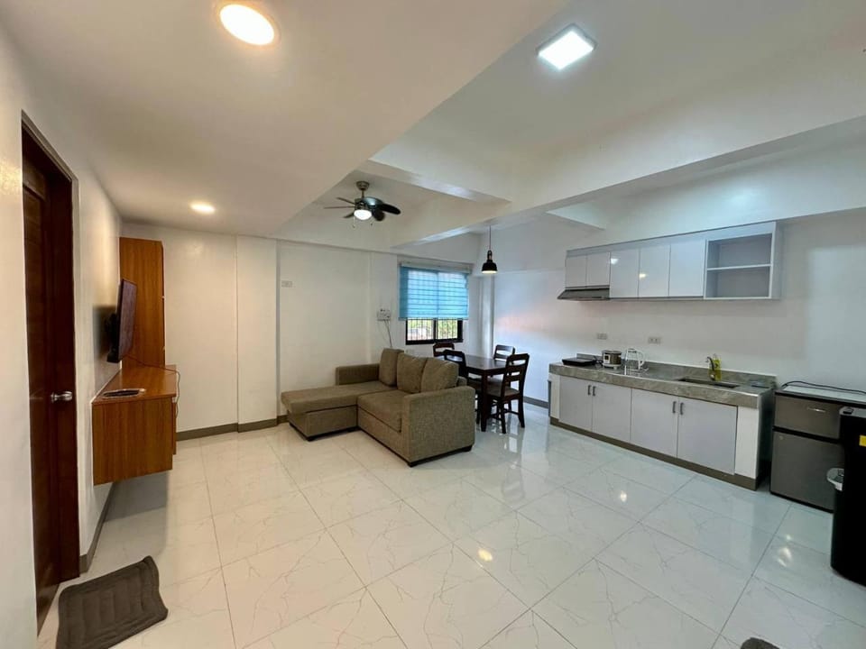 TV and multimedia, Kitchen or kitchenette, Living room, Dining area