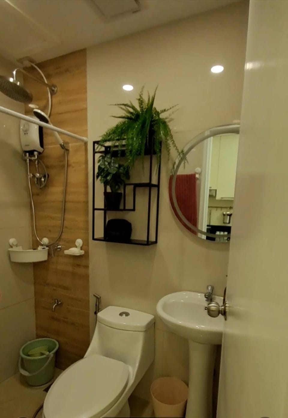 Shower, Toilet, Bathroom