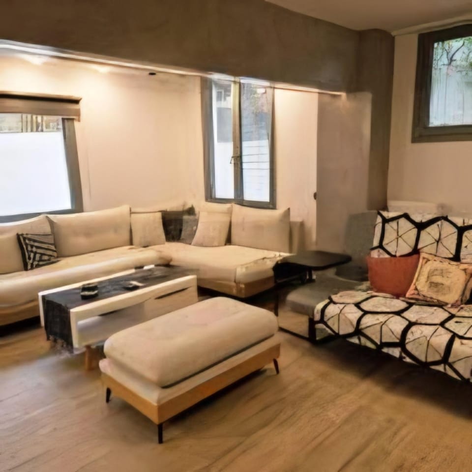 Cozy and bright apartment with private yard Apartment in Heraklion