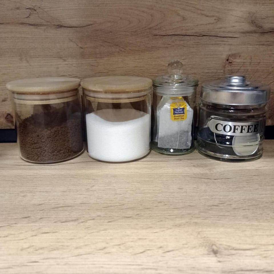 Coffee/tea facilities, Kitchen or kitchenette