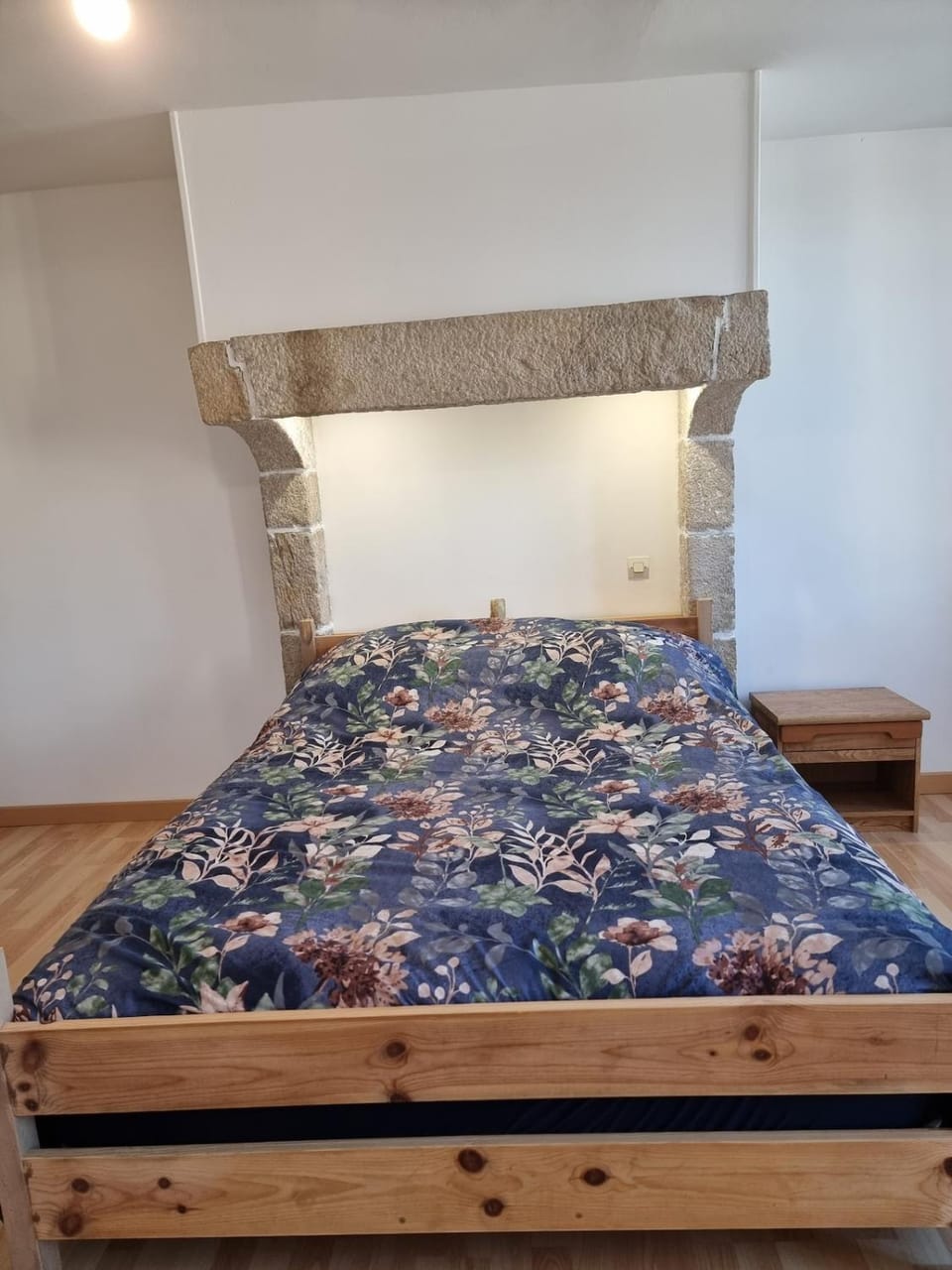 Charming, Renovated French village house, available tonight ! House in Pays de la Loire