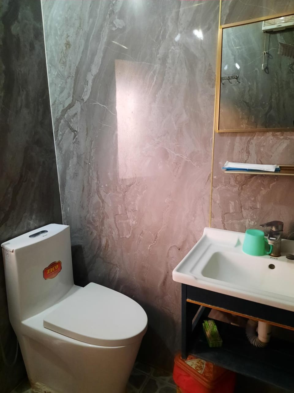 Khách sạn Nghìn Lẻ Một Đêm Hotel in Vietnam