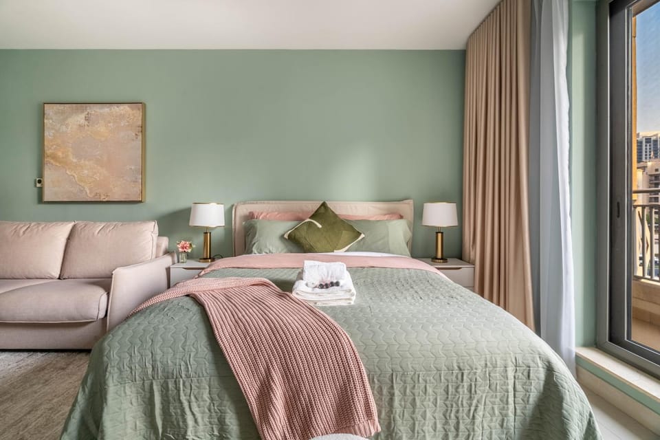 Bed, Living room, Bedroom