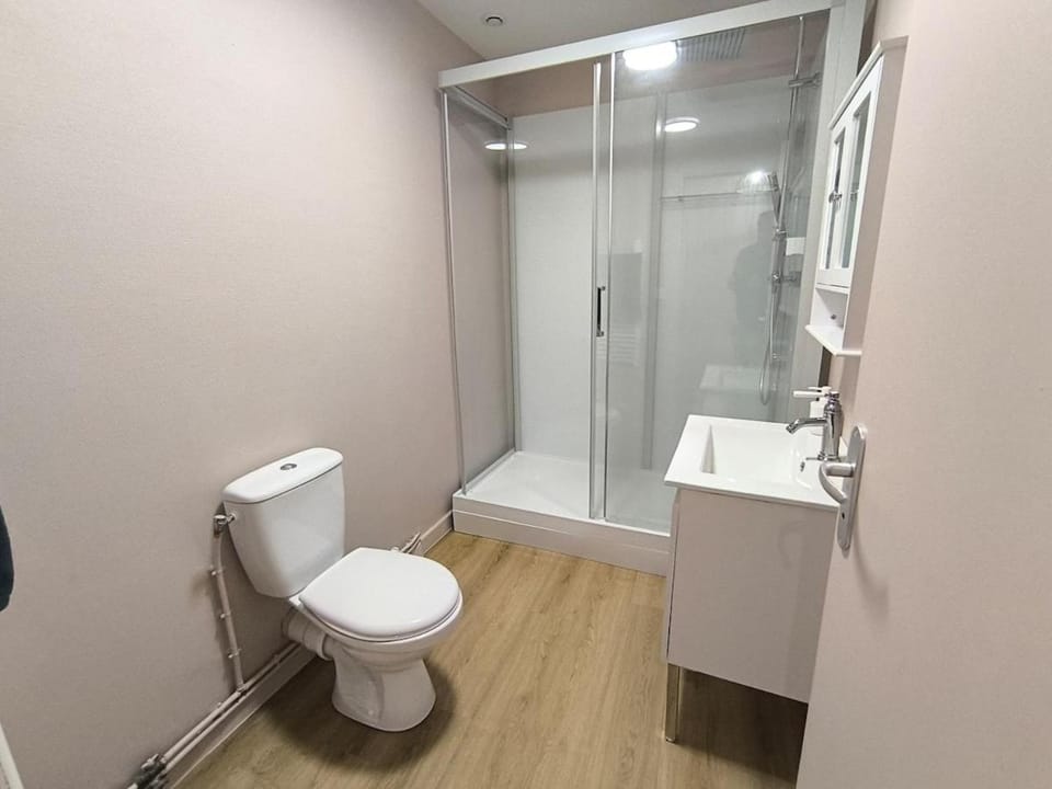 2, Ctre, parking, by bedandberry Apartment in Centre-Val de Loire