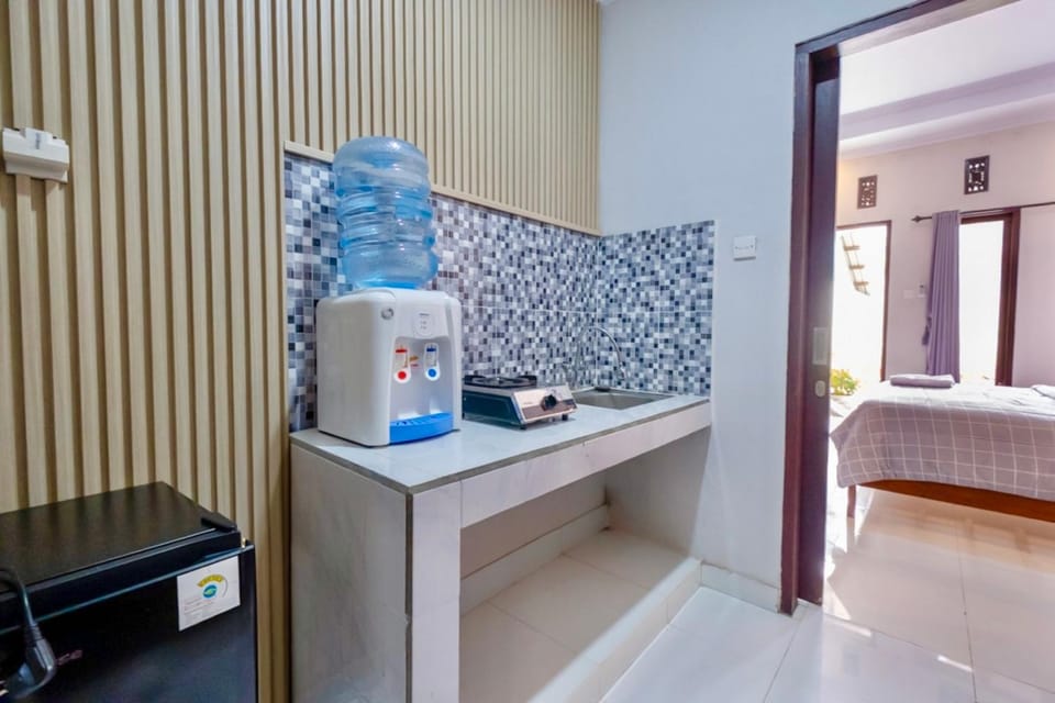 Kitchen or kitchenette, kitchen