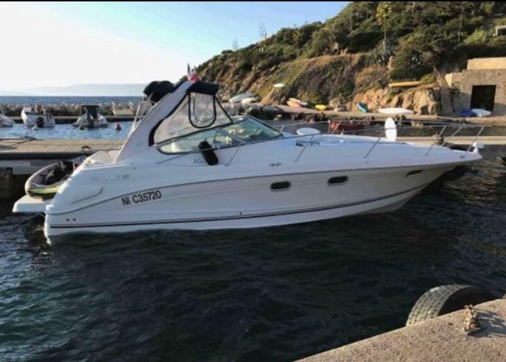 bateaux à quai Porquerolles Docked boat in Hyères