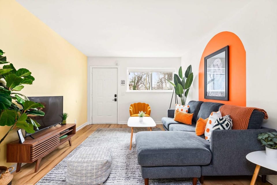 TV and multimedia, Living room, Seating area