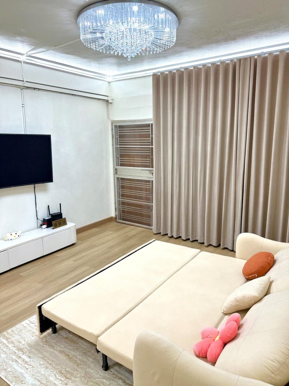 Communal lounge/ TV room, TV and multimedia, Living room, Photo of the whole room, Seating area, Evening entertainment