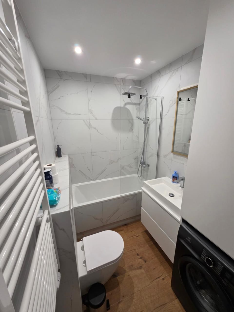 Shower, Toilet, Bathroom, Bath
