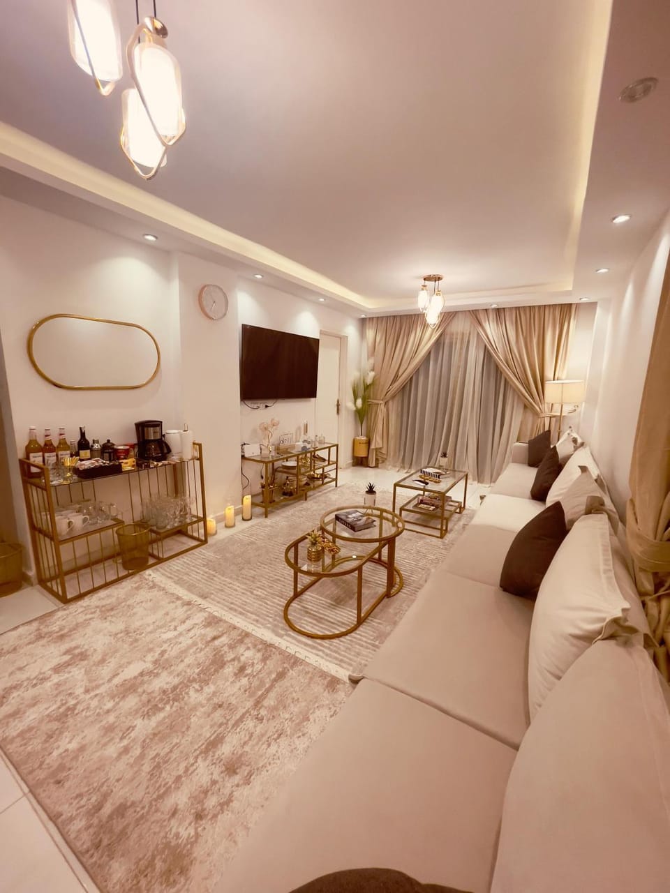 Communal lounge/ TV room, TV and multimedia, Coffee/tea facilities, Seating area, Dining area, Garden view, internet, internet, soundproof, air conditioner