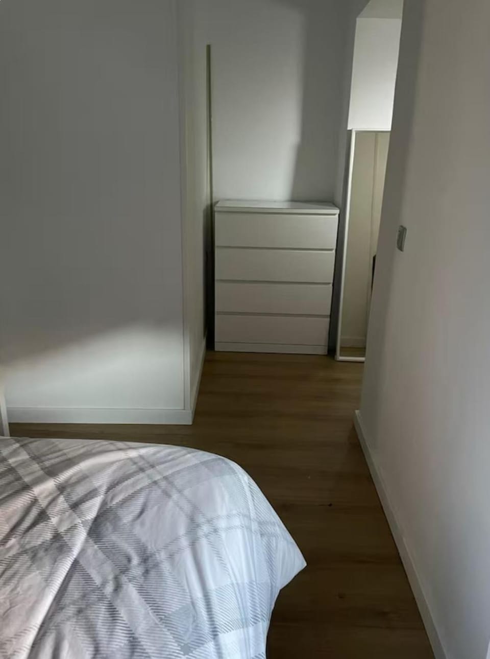 Photo of the whole room, wardrobe