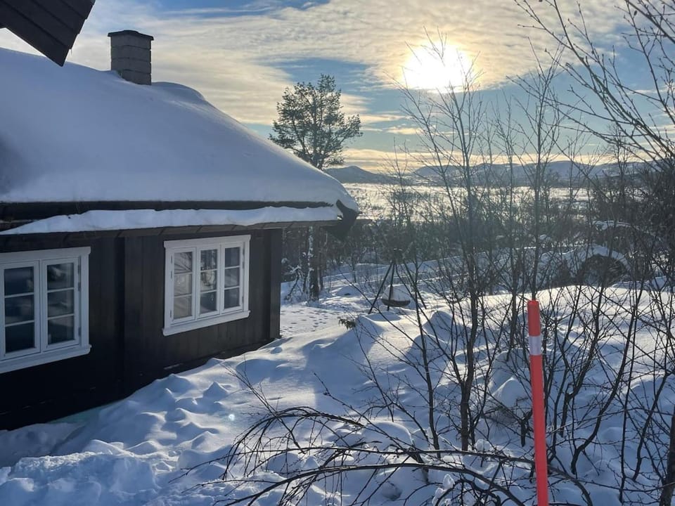 Great cabin with gorgeous mountain views Cabin in Viken, Norway