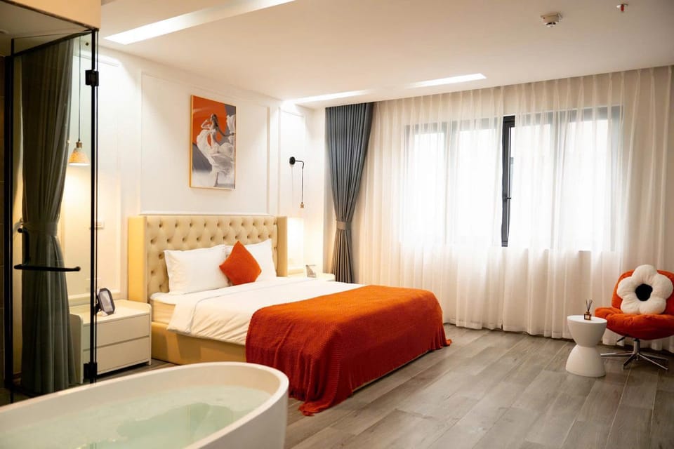 Bed, Photo of the whole room, Bedroom