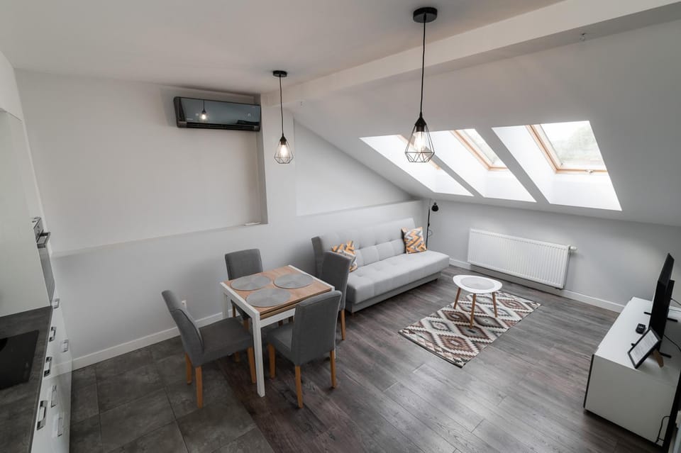 APARTAMENT WARSZAWSKA klimatyzacja zamknięte osiedle parking Apartment in Masovian Voivodeship