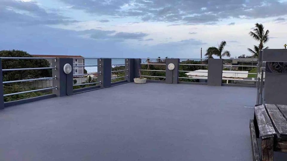 Great 2 bedroom home 100m from the beach House in KwaZulu-Natal