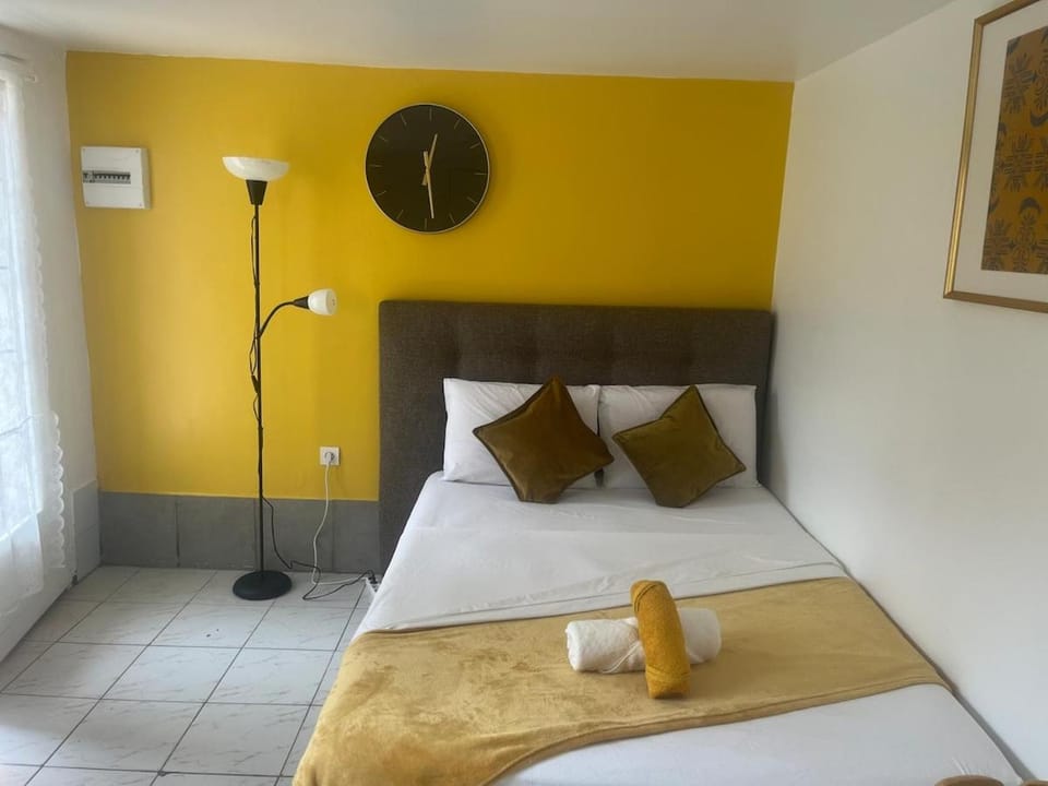 Studios privatifs avec vue sur Jardin Apartment in Île-de-France