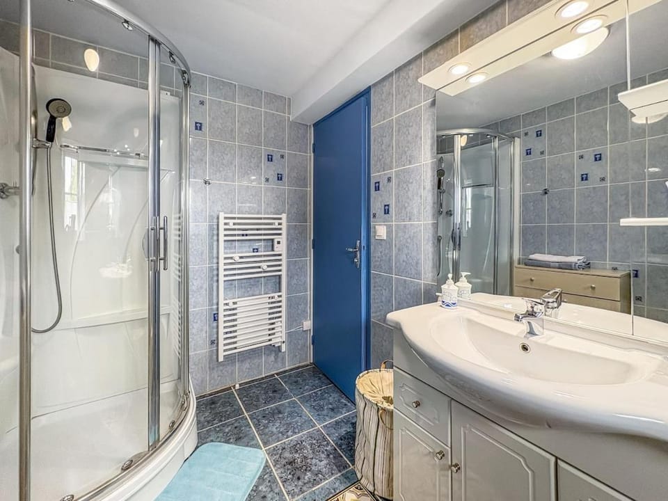 Grand Gîte Familial, Jardin Privé Bed and Breakfast in Normandy