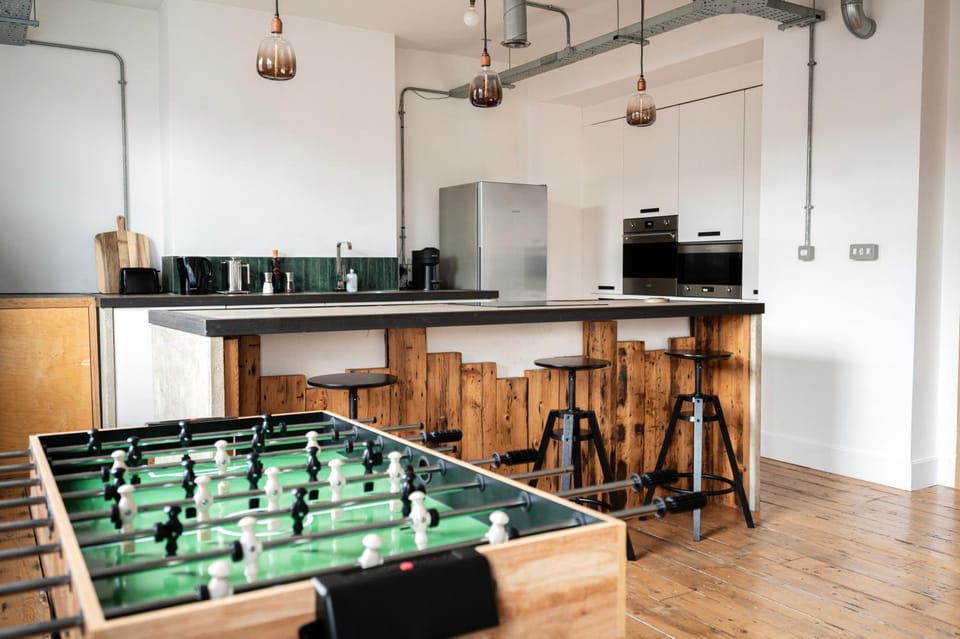 Game Room, kitchen