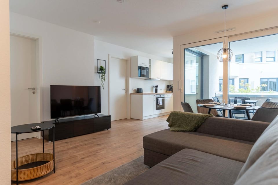 Communal lounge/ TV room, TV and multimedia, Kitchen or kitchenette, Living room, Seating area, Evening entertainment