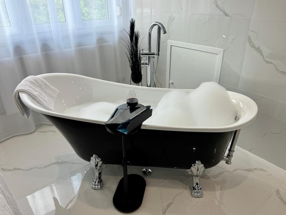 Bathroom, Bath