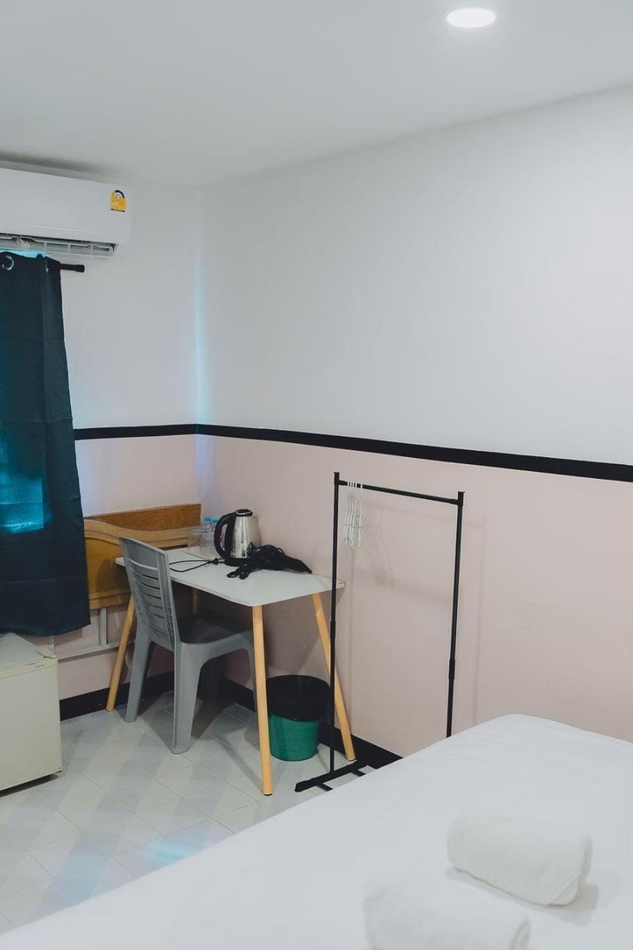 Bed, TV and multimedia, Photo of the whole room, Bedroom, air conditioner