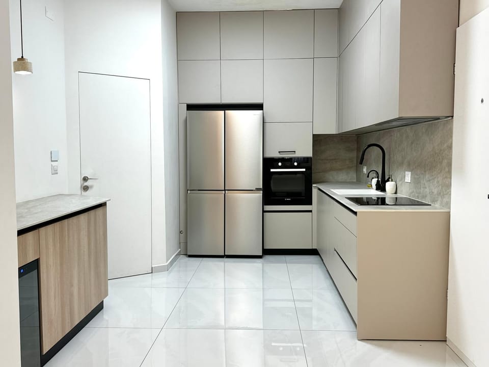 Luxury City Retreat 5 min from the Beach Apartment in Tel Aviv-Yafo