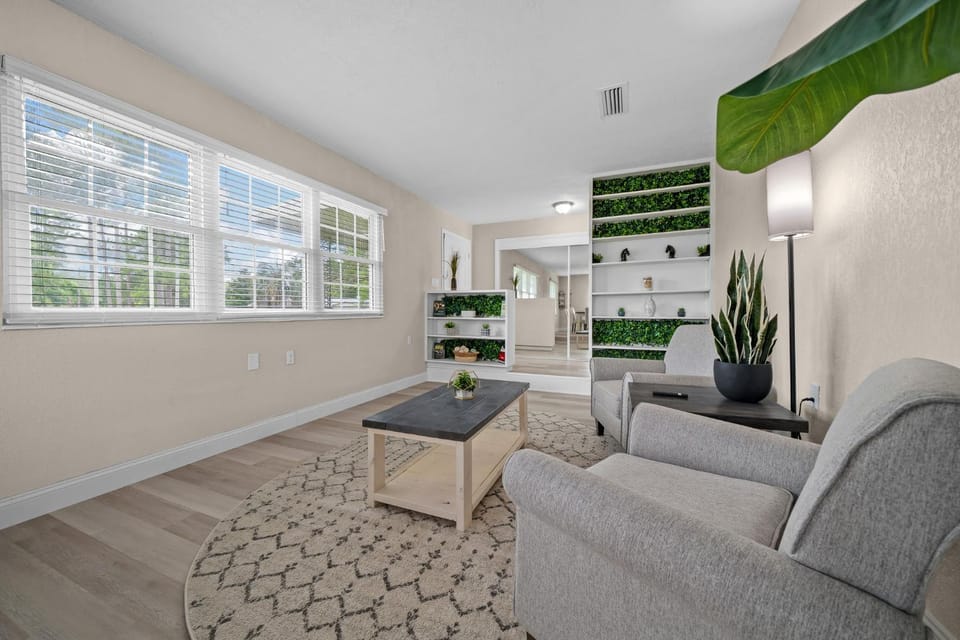 Living room, Seating area