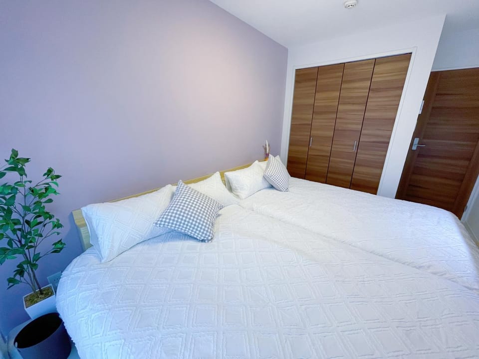 Bed, Bedroom, wardrobe