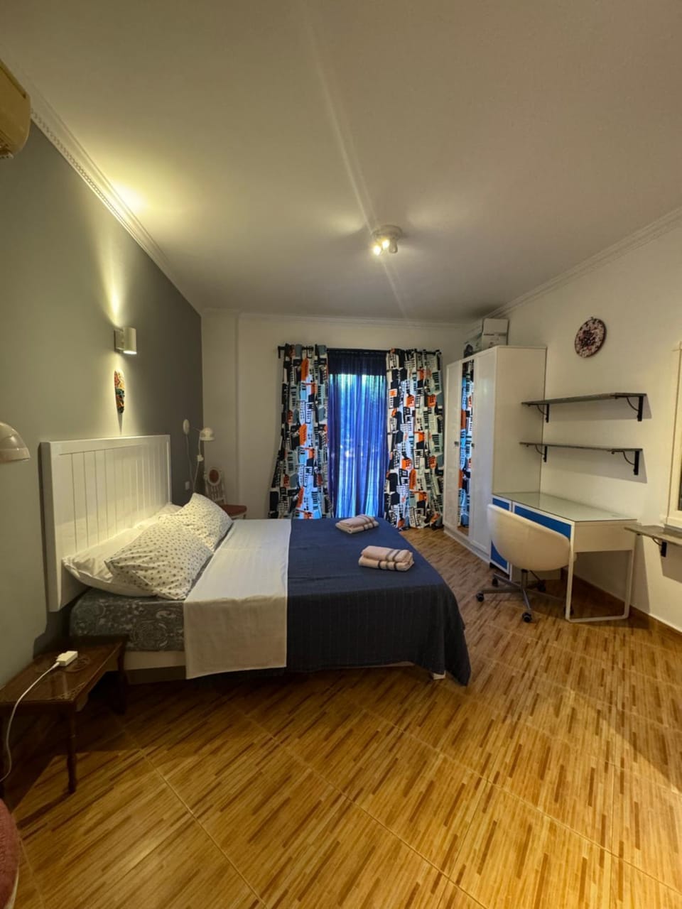 Bed, Photo of the whole room, Bedroom, flat iron, internet, wardrobe, air conditioner